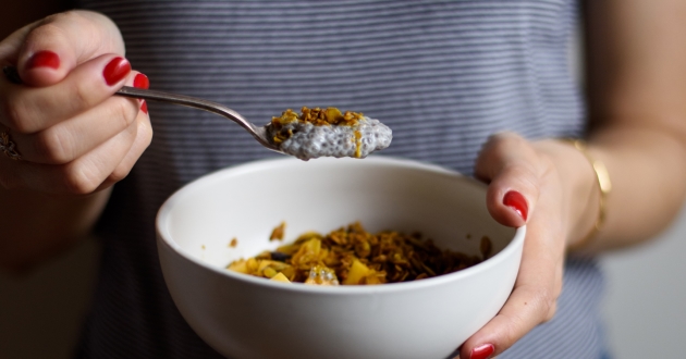 The Breakfast Club: Cardamom Chia Pudding with Mango and Turmeric Granola