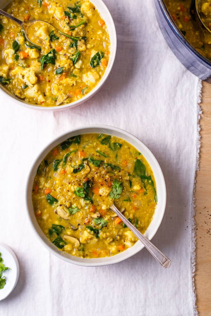 Red Lentil Dahl with Spinach and Cauliflower - The New Baguette