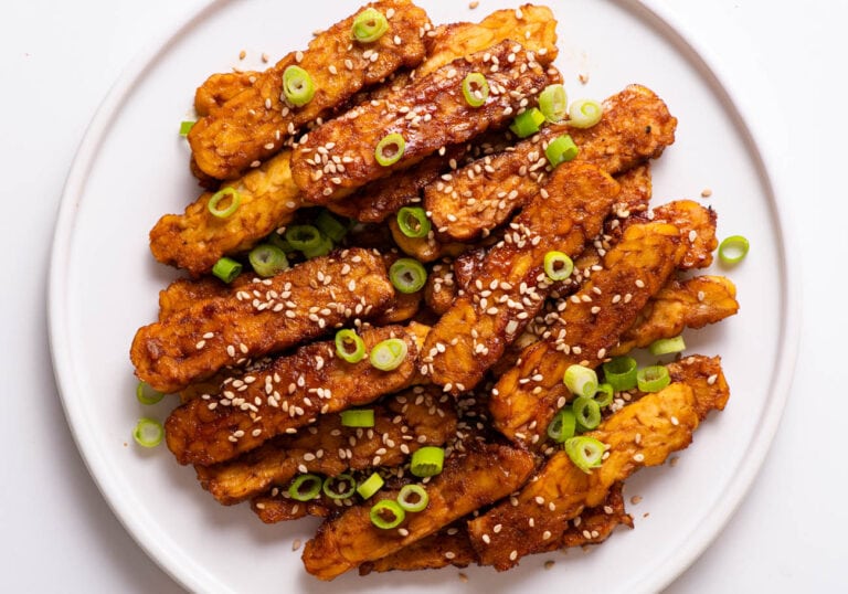 Crumbled Tempeh with Garlicky Soy Glaze - The New Baguette